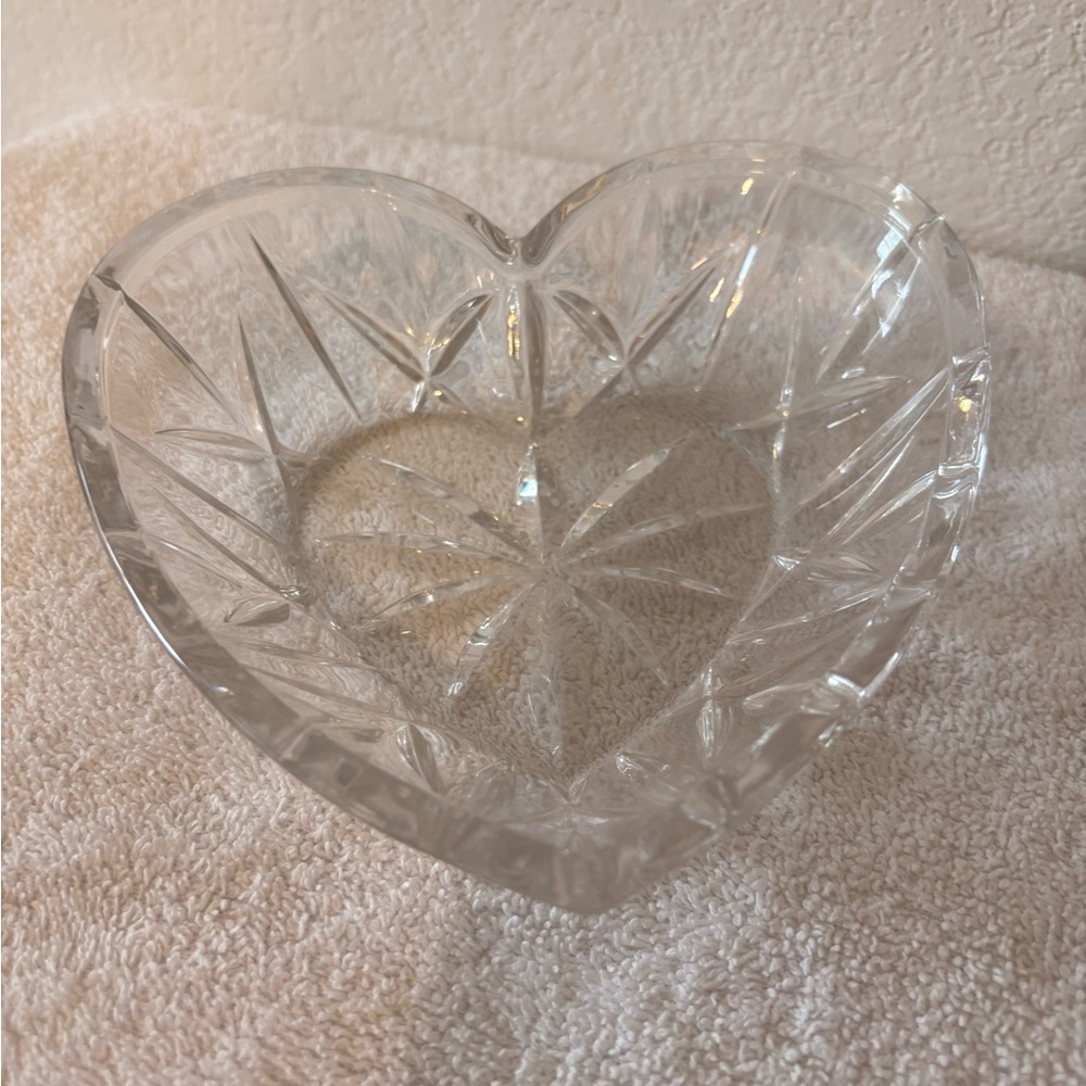 Mikasa Crystal Heart Jewelry Dish: Etched Star Glass